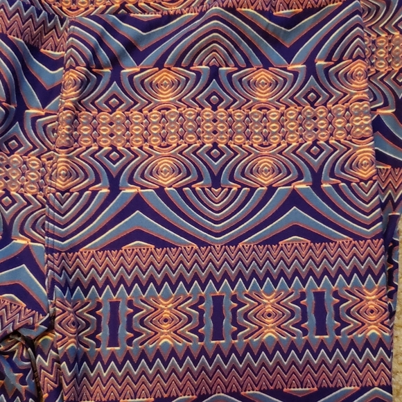 New Lularoe Leggings - Picture 2 of 4